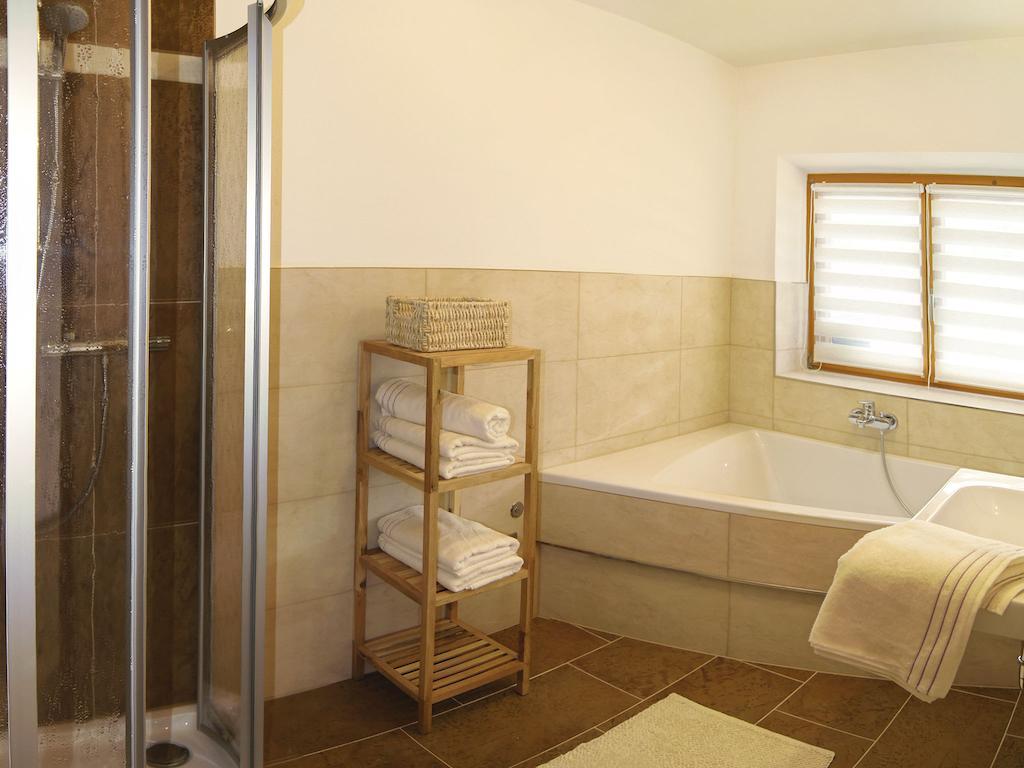 Ferienwohnung Bergblick フィルツモース 部屋 写真