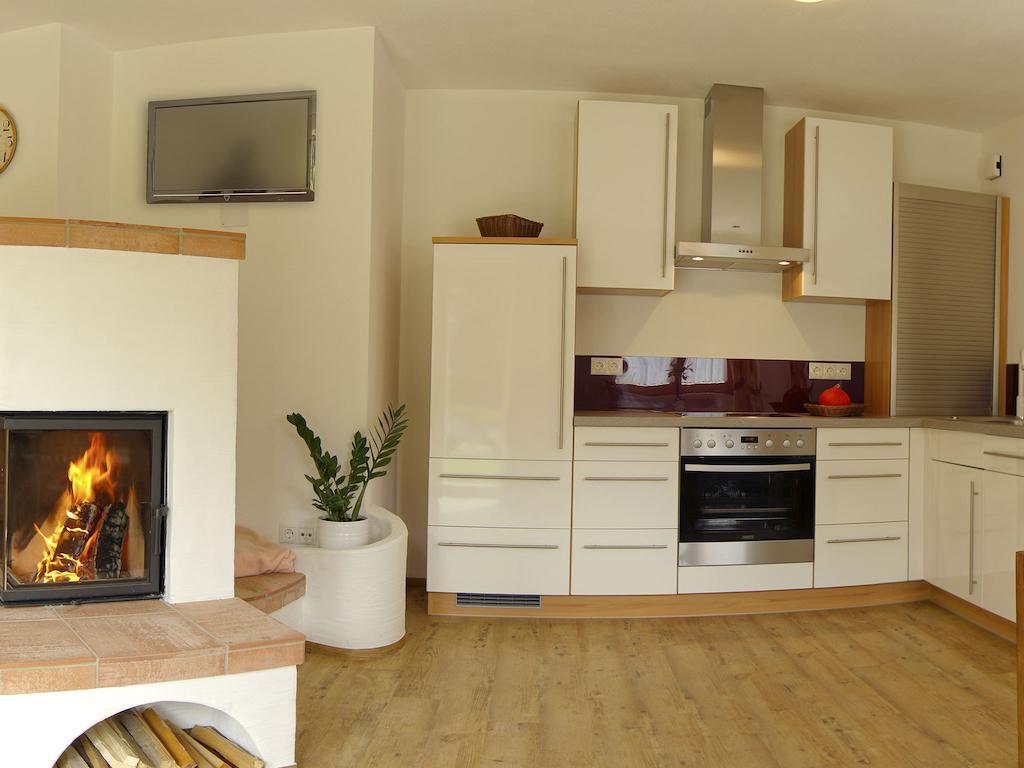 Ferienwohnung Bergblick フィルツモース 部屋 写真